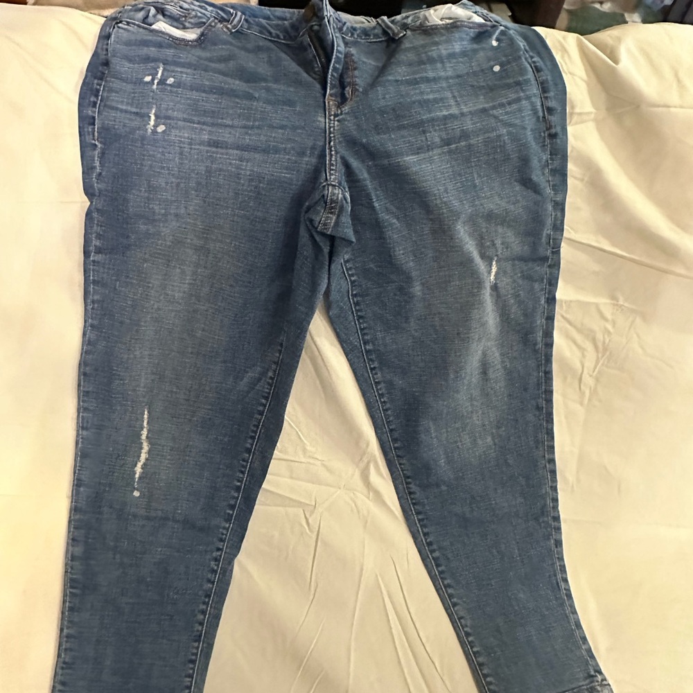 Blue Skinny Jeans with Distressed Details
